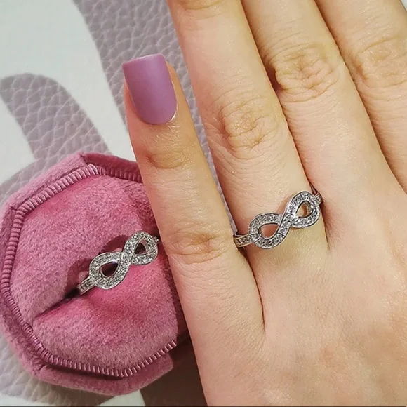 NEW BOWKNOT 925 STERLING SILVER RING, CUTE RING, SHINY RING. - Picture 1 of 4